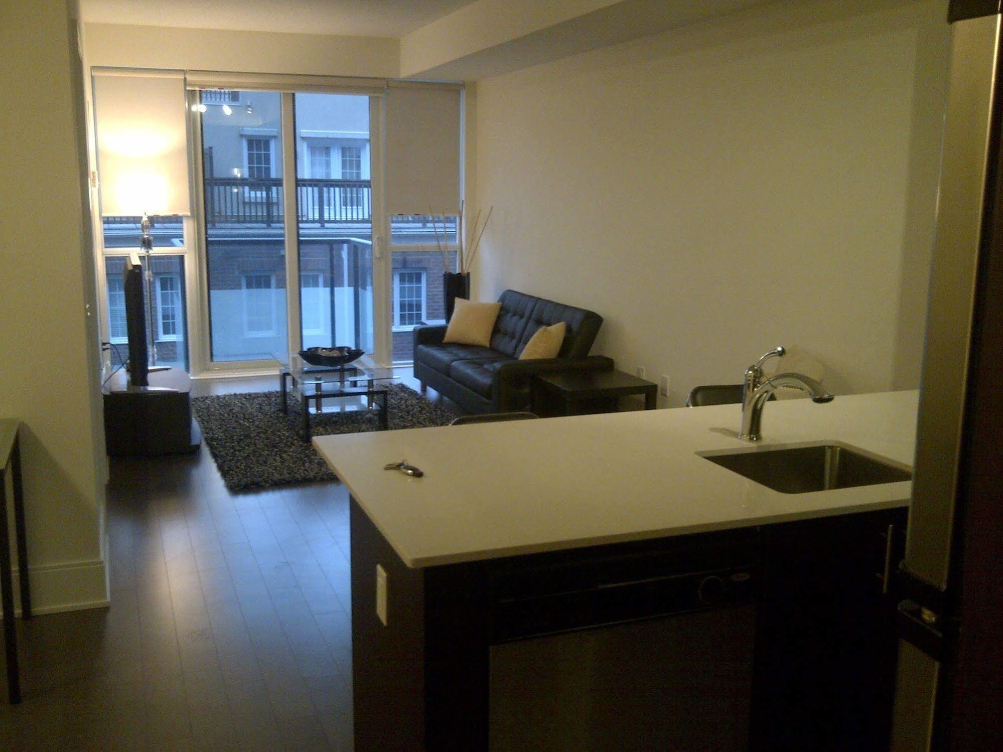 Life Suites Luxury Downtown Condos Toronto Extérieur photo