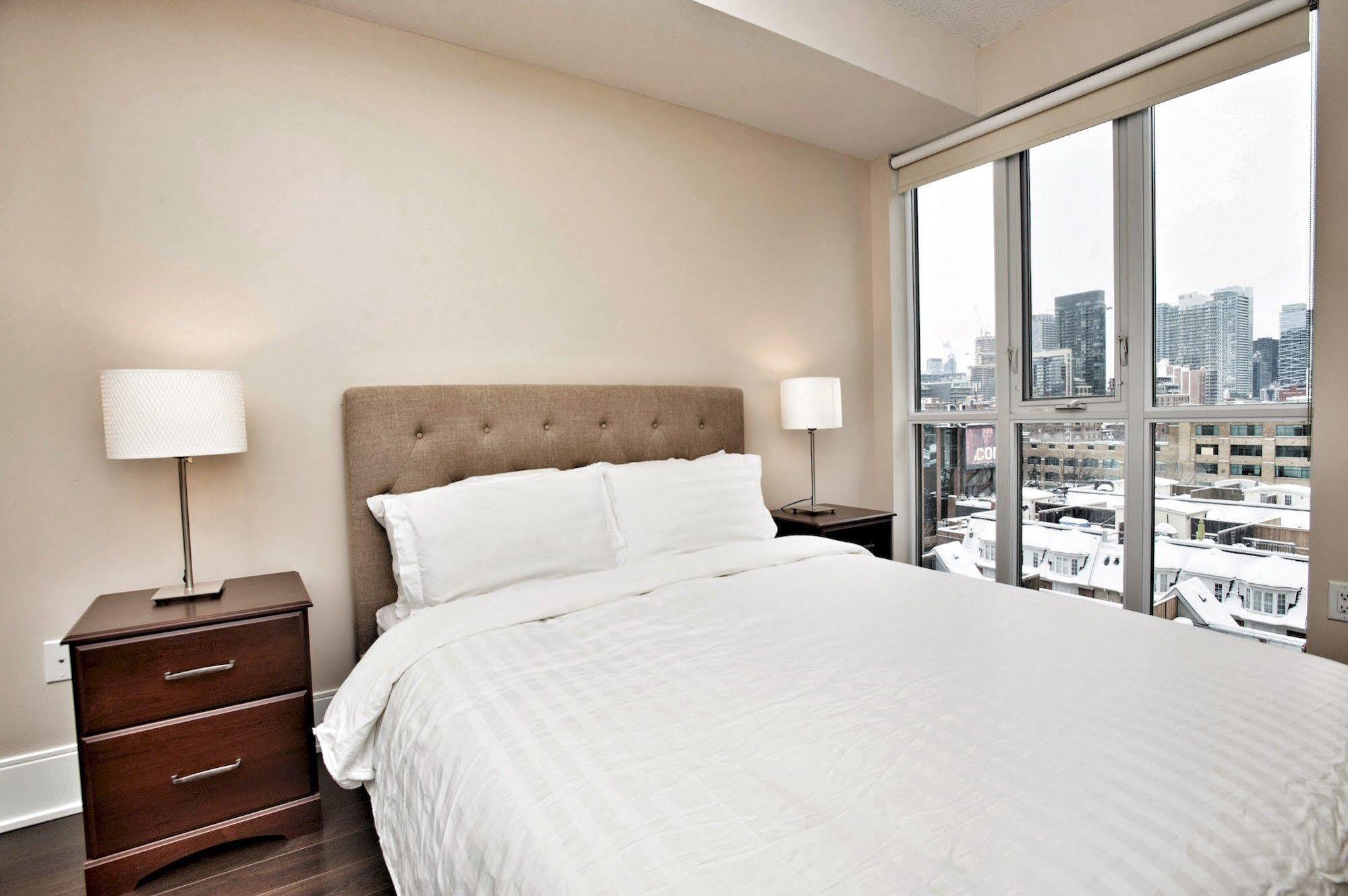 Life Suites Luxury Downtown Condos Toronto Extérieur photo