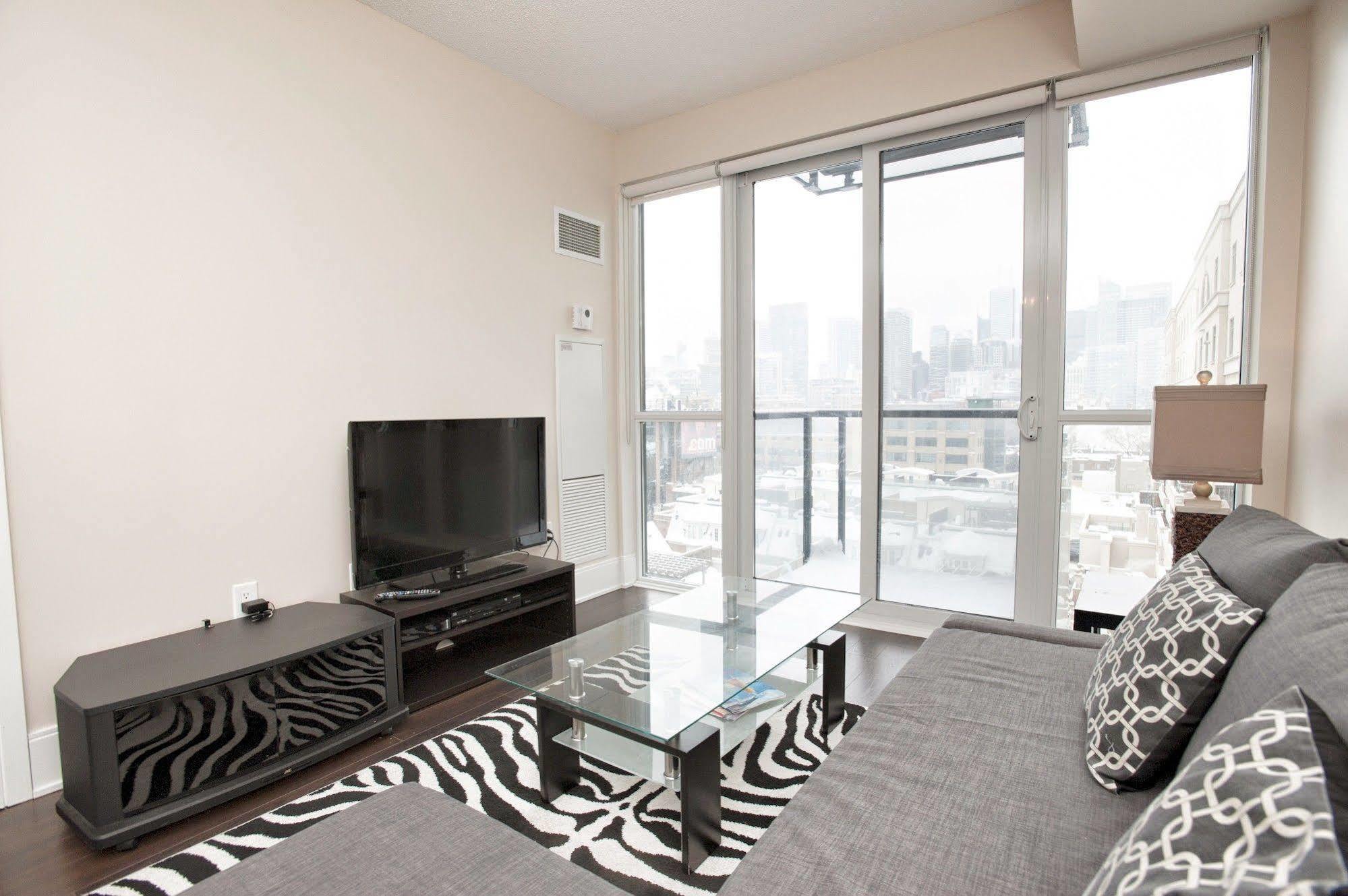 Life Suites Luxury Downtown Condos Toronto Extérieur photo